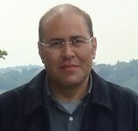Dr. Marcelo Varnoux